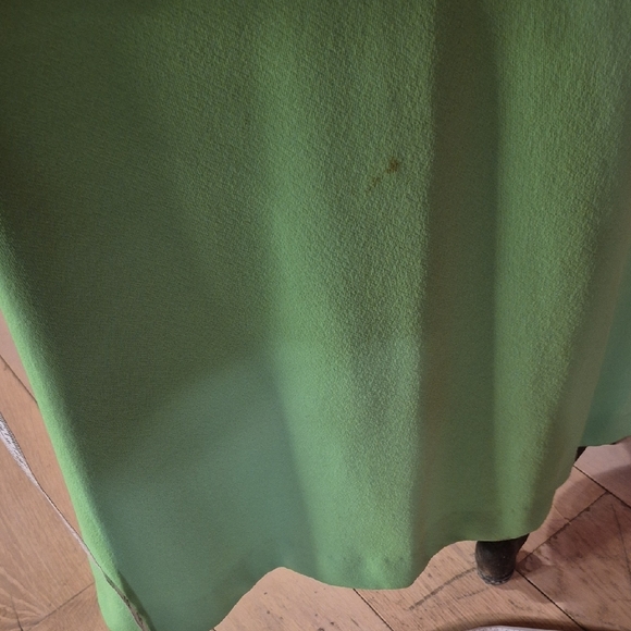 Elegant Green Maxi Dress - Picture 6 of 6